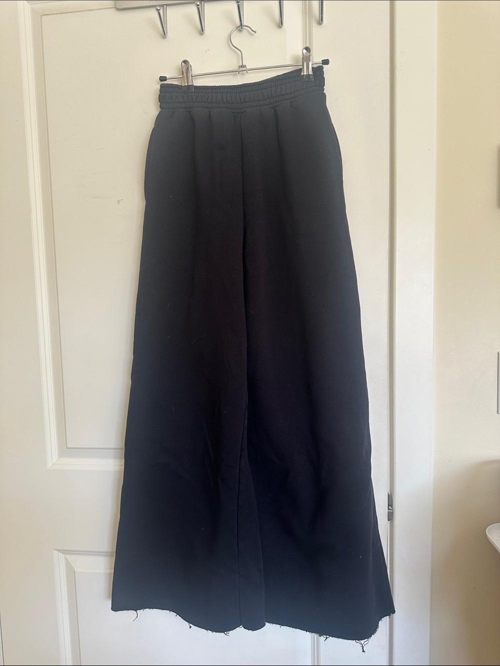 Wide-Leg Pull-On Pants - Black